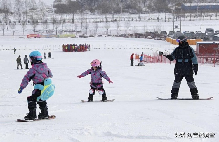 玩转冰火两重天——在吉林市吉雪滑雪场体验欢喜民俗年